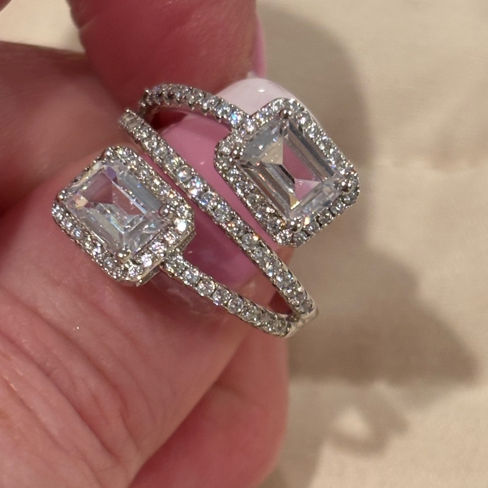 Elegant Sterling Silver Double Band Crystal Ring